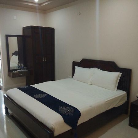 Jnr Grand Hotel Madanapalle Eksteriør billede